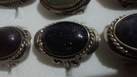 Anillos y pulseras de piedras naturalesnaturales