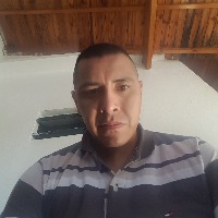 El precio de los viajes varían según el tiempo, lugar, y la cantidad de pasajeros. Auto 0km color negro. 